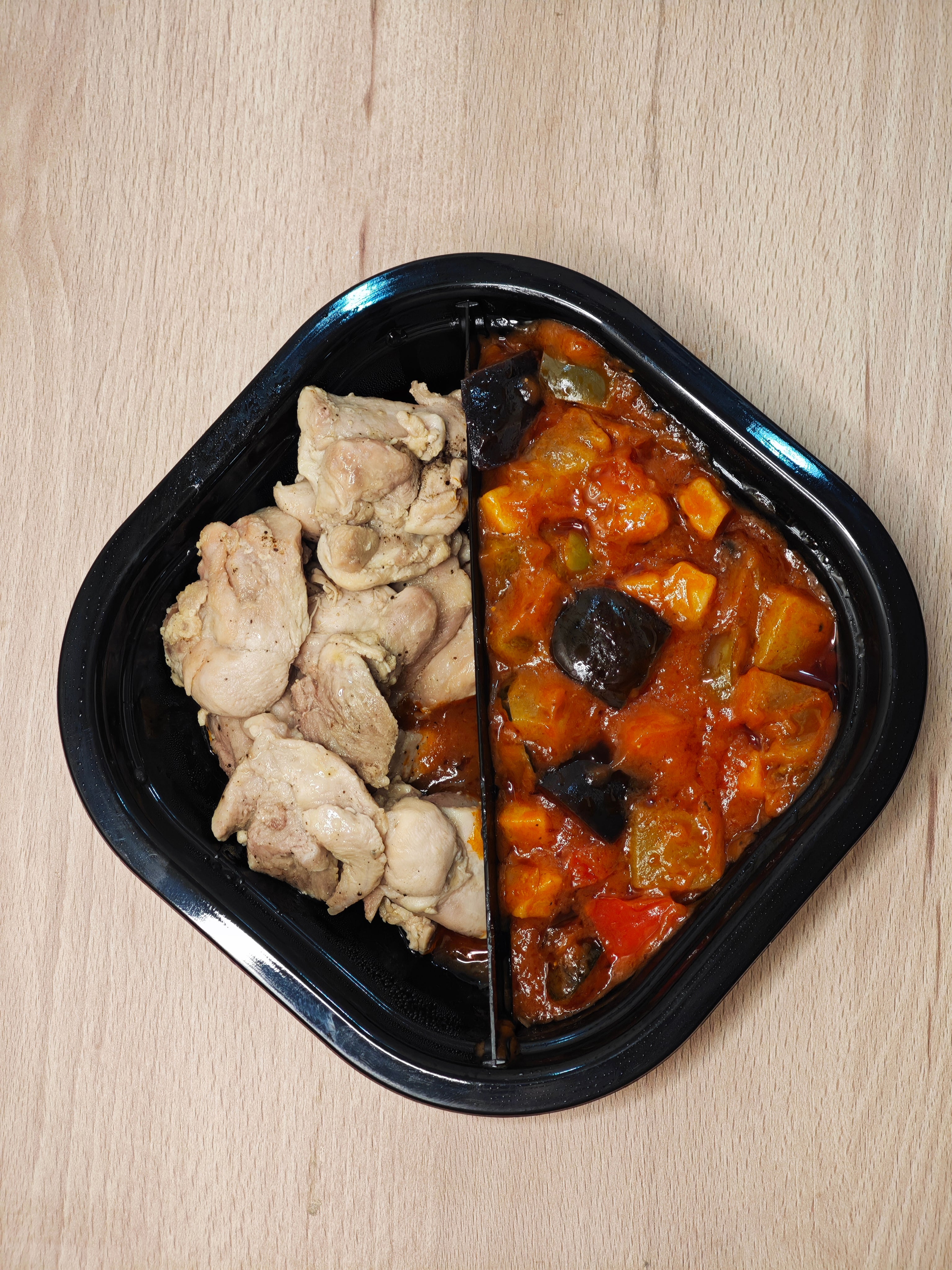 Pisto de Verduras con Tiras de Churrasco de Pollo