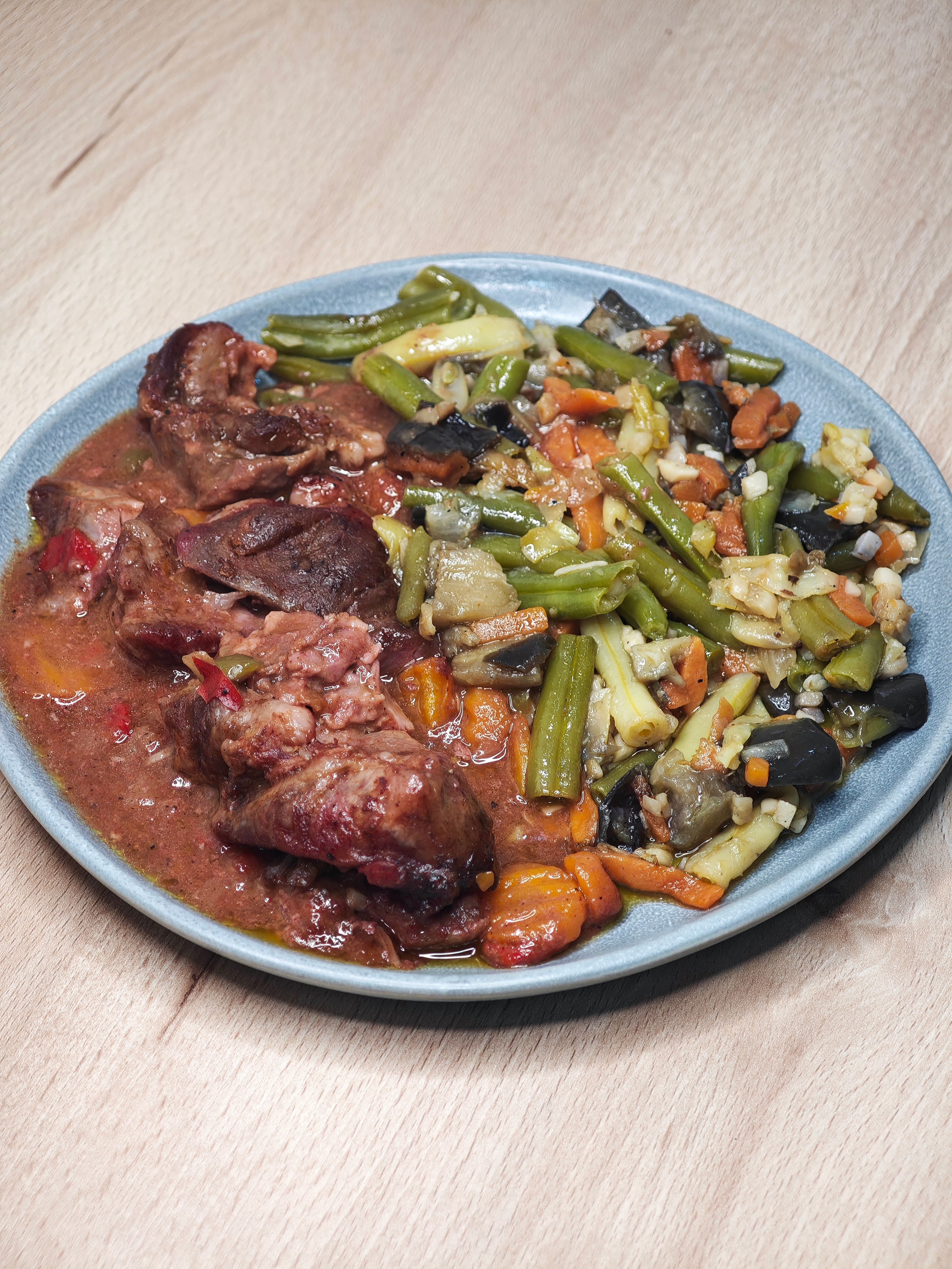 Carrillada al Oloroso con Verduras