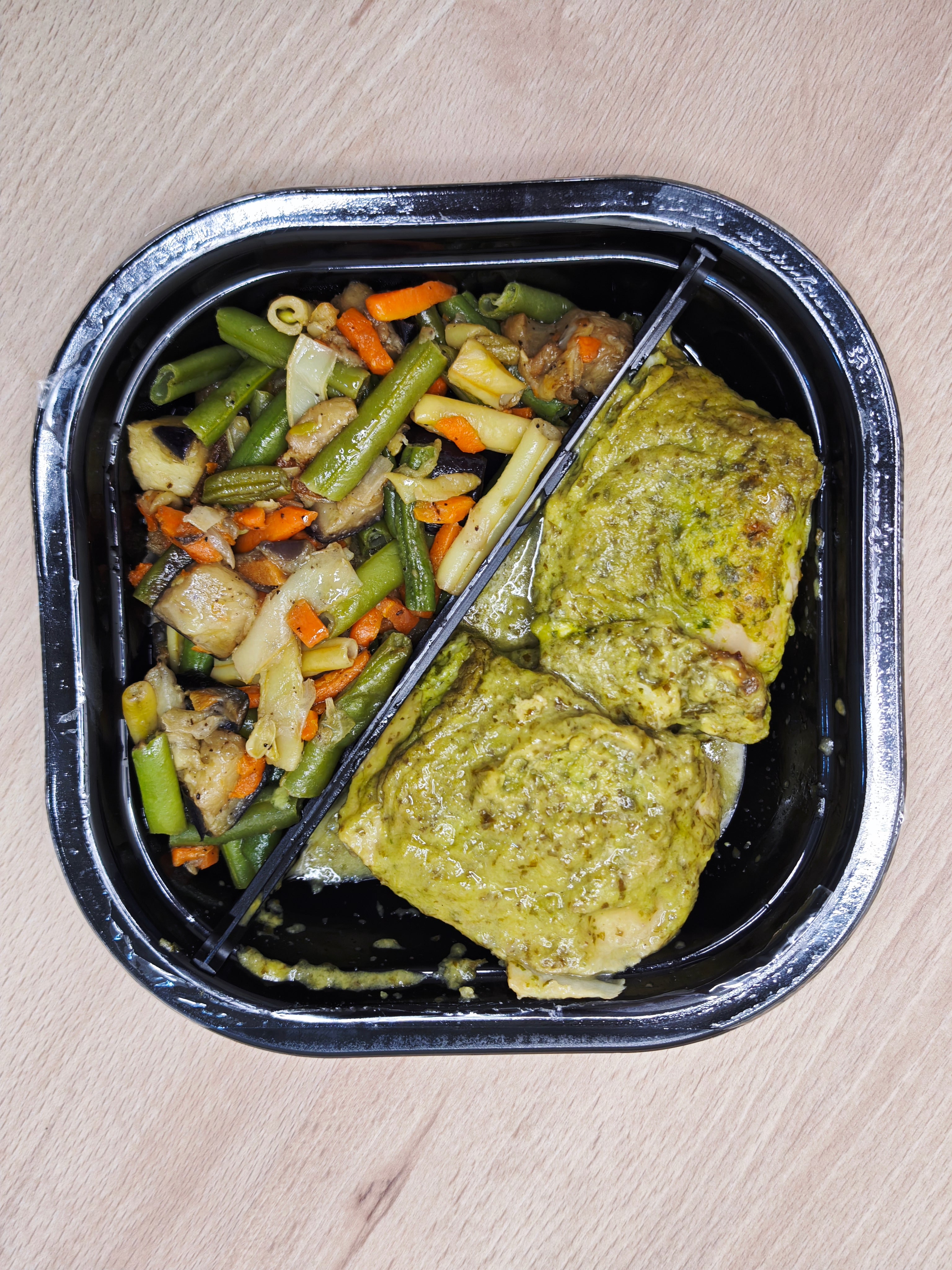 Merluza en Salsa Verde y Verduras