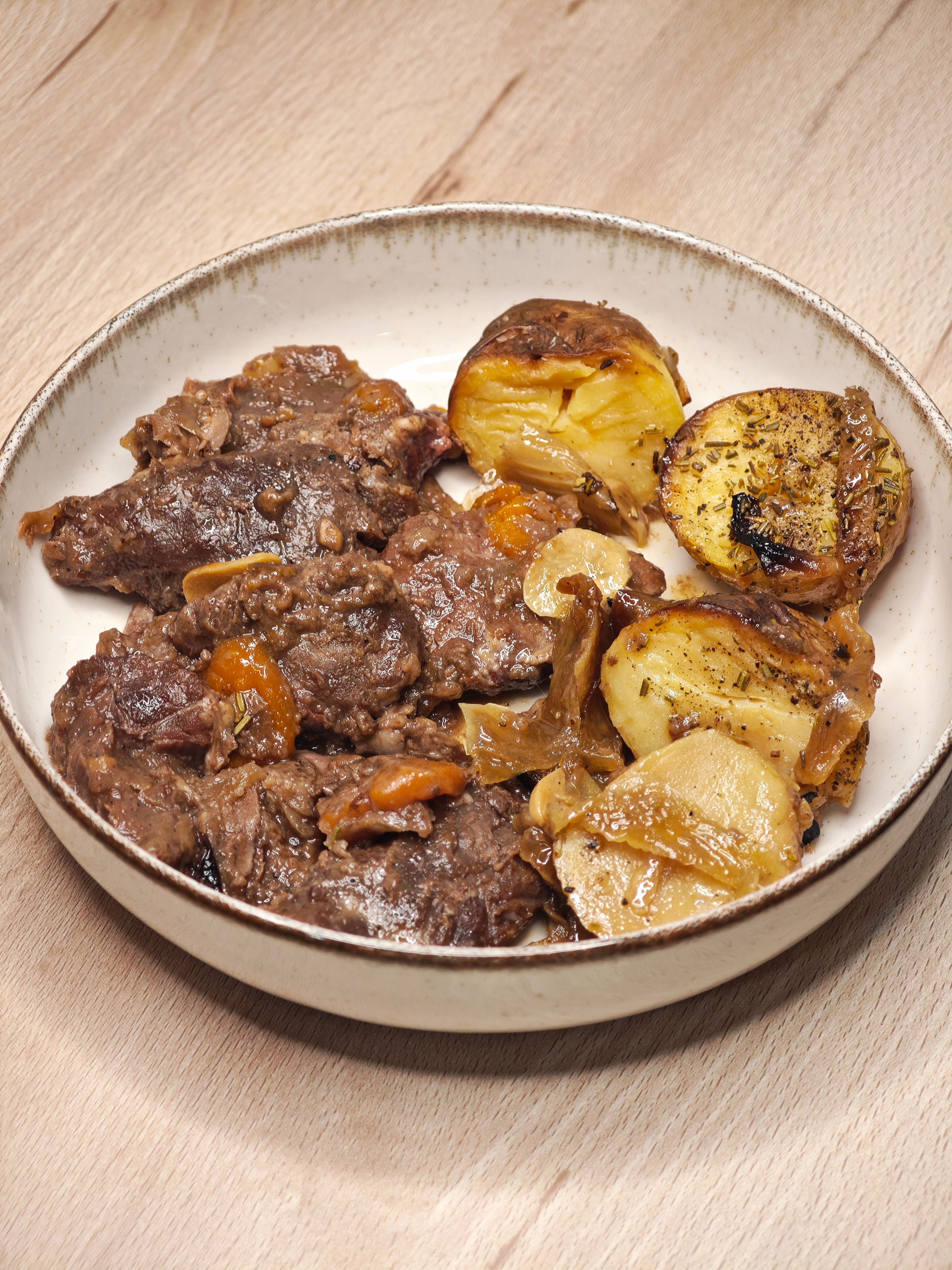 Carrillada al PX con Patatas Guarnición